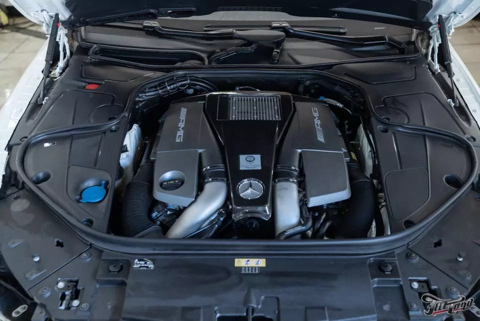 Mercedes S63AMG. Полировка, химчистка, восстановление обода руля и установка внешнего рестайлинга! Часть 1